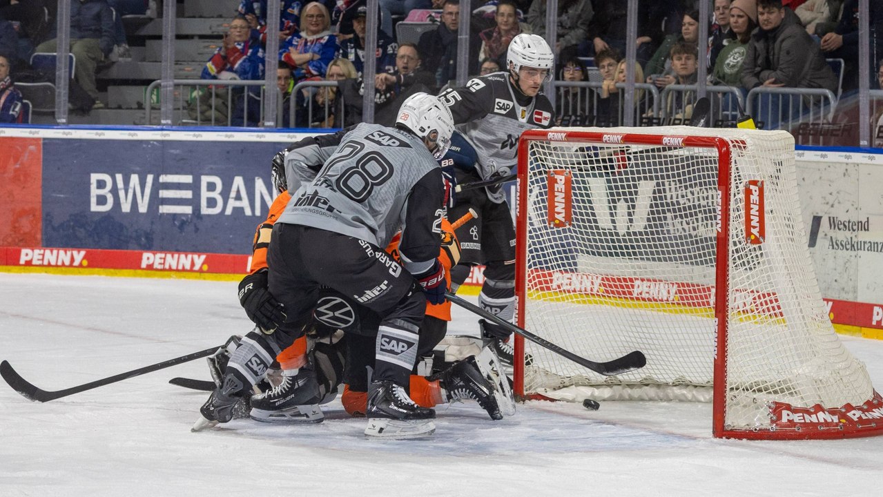 Dank zweier Nationalspieler: Adler wahren Platz zwei