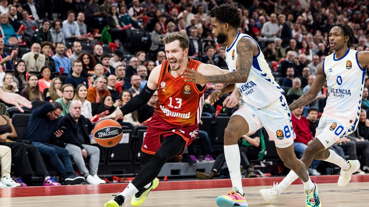 Obst-Rettungstat wird zum perfekten Assist: Bayern mit Reaktion gegen Valencia