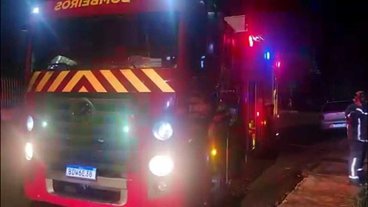 Fumaça de churrasqueira assusta moradores e Bombeiros são acionados em residência no Periolo