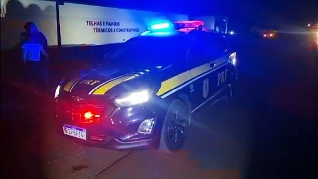 EcoSport abarrotada de maconha sai da pista após perseguição da PRF na BR-277 em Santa Tereza do Oeste
