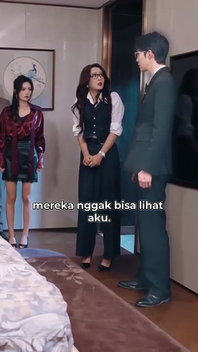Dibantu Arwah Bos 3