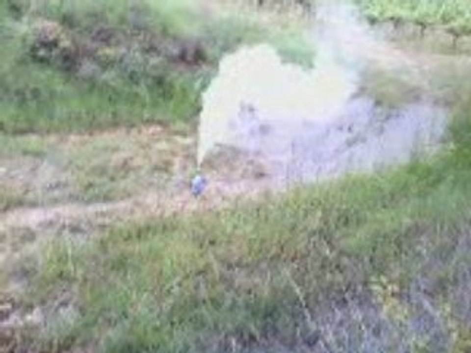 fumigene avec de l'alu + acide chloridrique