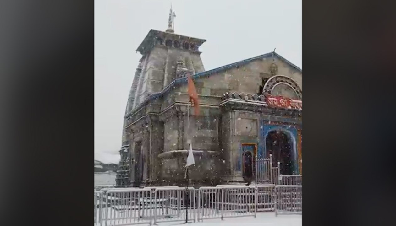 Heavy Snowfall Intensifies Cold at Kedarnath Dham