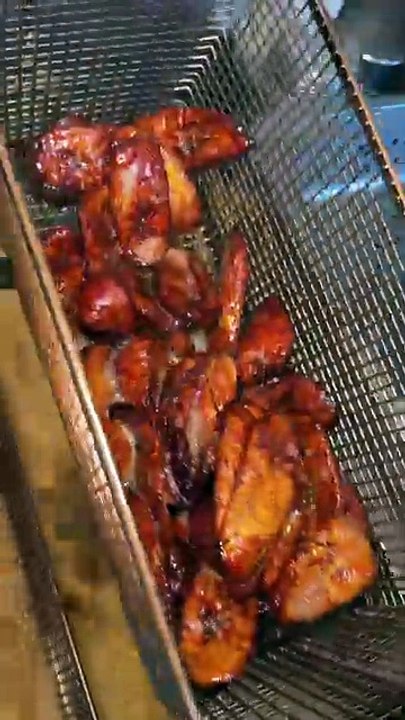 The JERK CHICKEN PLANTAINS & FRIES from The Golden Grillers in Jamaica, Queens NYC! 🔥🤤#DEVOURPOWER