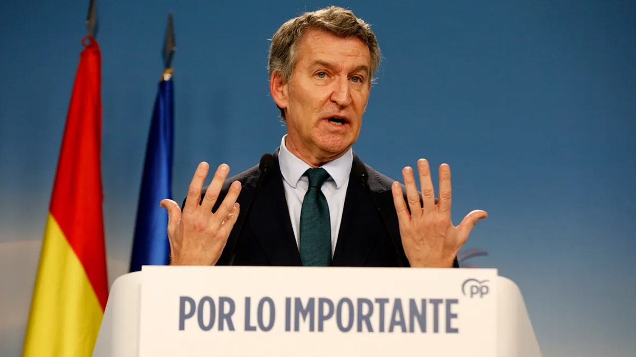 Feijóo carga contra la gestión del Gobierno del accidente: "El deterioro de la vía no es accidental"