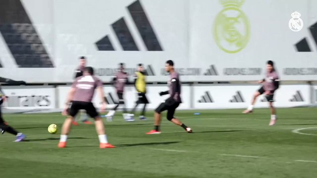 Último entrenamiento del Madrid antes de enfrentarse al Villarreal