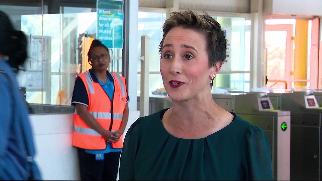 Credit card tap-and-go in final testing phase for ticketless public transport in Victoria