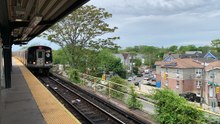 Rockaway Park Shuttle train at Far Rockaway-Mott Avenue