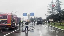 Seyir halindeki yolcu otobüsünde çıkan yangında faciadan dönüldü