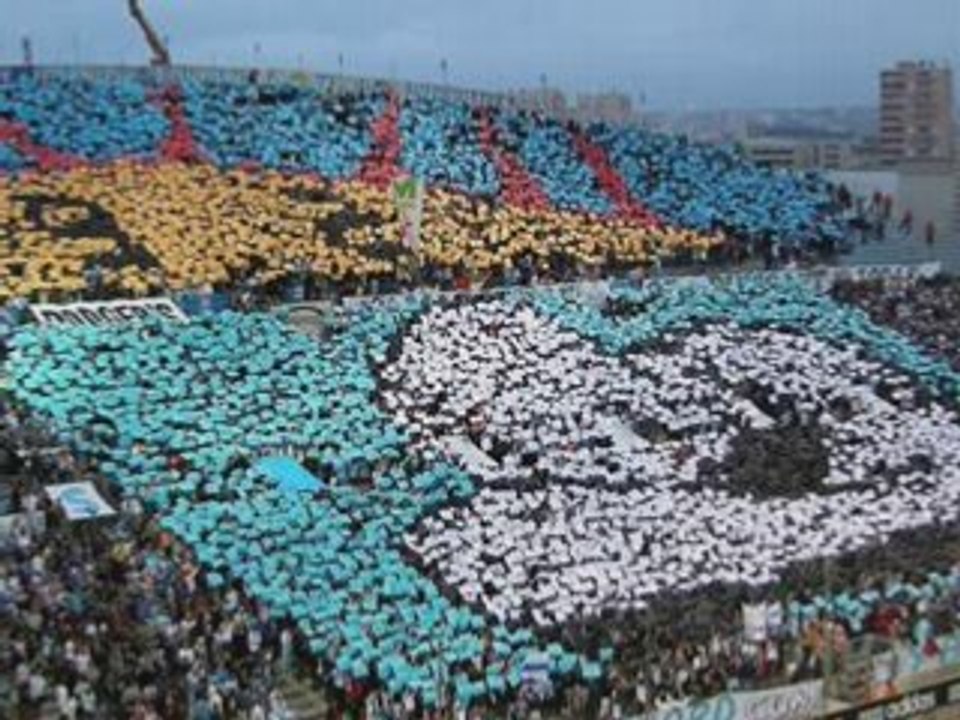 Tifos des supporters de l'OM au vélodrome