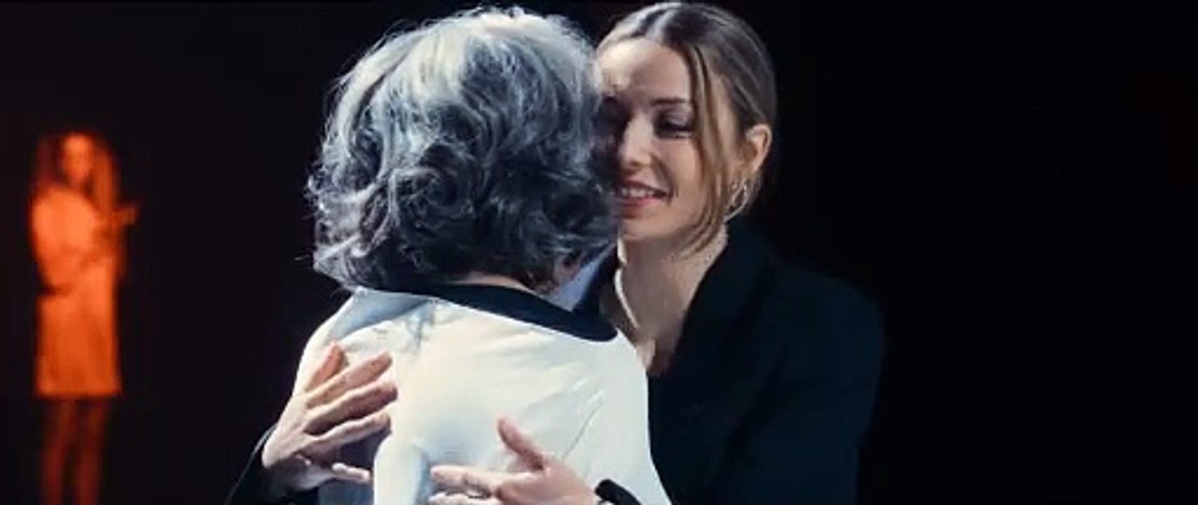 Un/Dressed Teaser DF