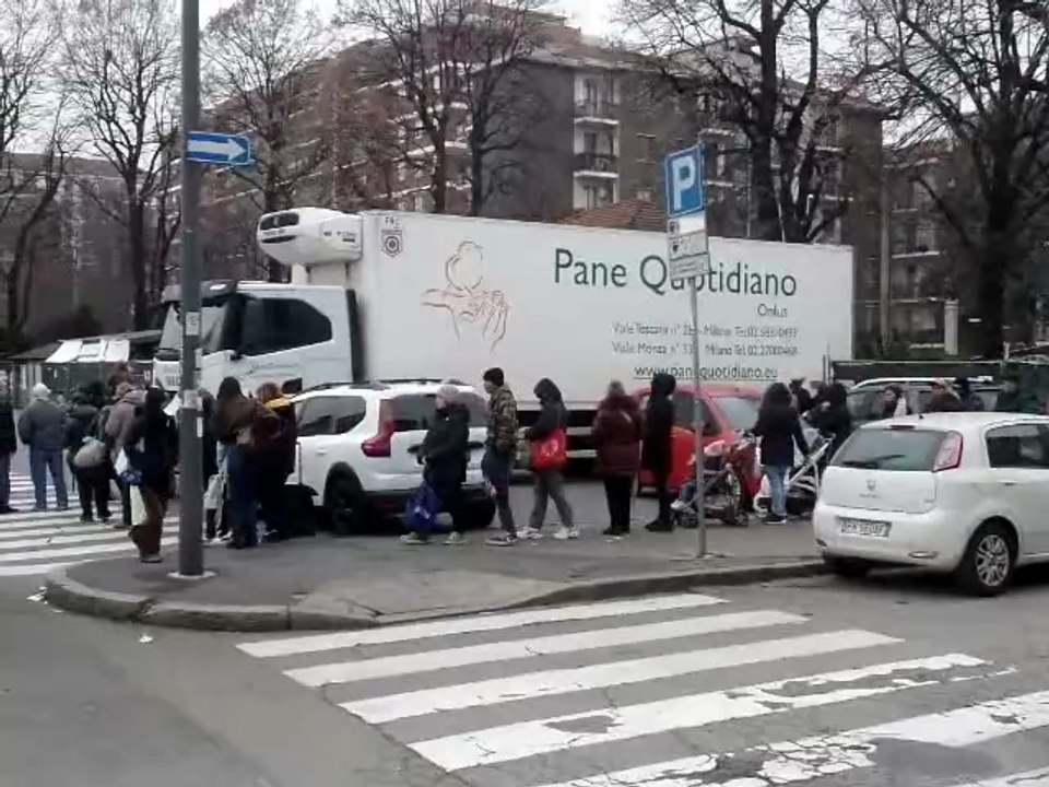 IL PANE QUOTIDIANO DI VIALE MONZA A MILANO