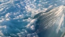 🗻✈️ Vista aérea desde Japón del majestuoso Monte Fuji