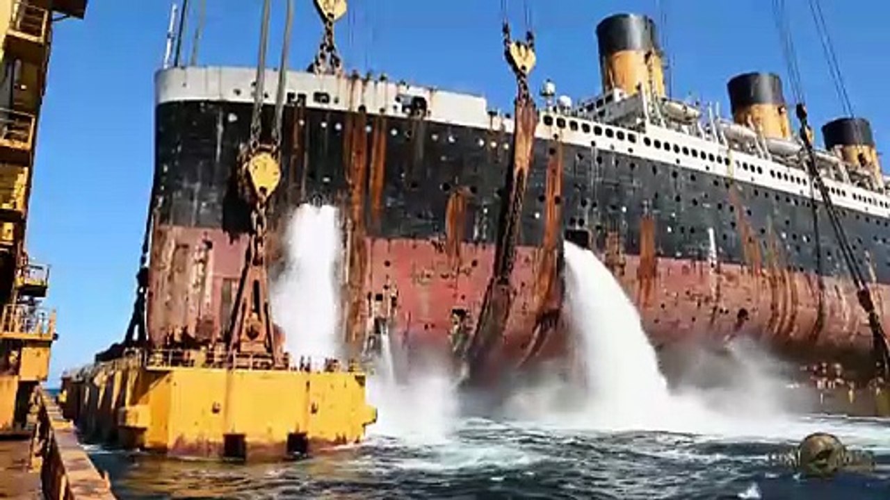 Salvaging _ Restoring the Titanic After 113 Years Beneath the Ocean(480P)