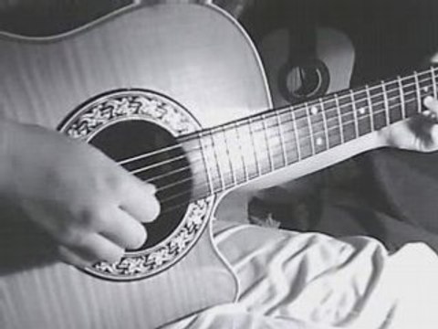 Cookie Dingler Femme Libérée guitare et chant