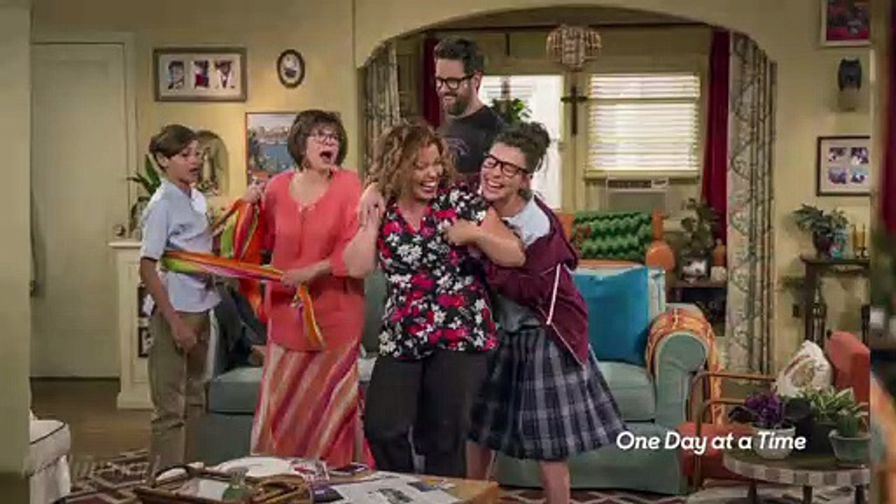 'One Day at a Time' Creator  Gloria Calderon Kellet Talks Season 3 and Representation On TV  | In Studio
