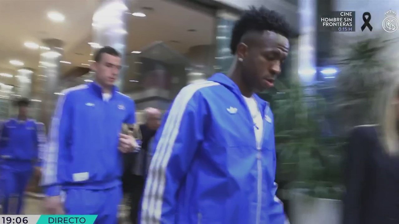 Salida del Real Madrid al Estadio de la Cerámica