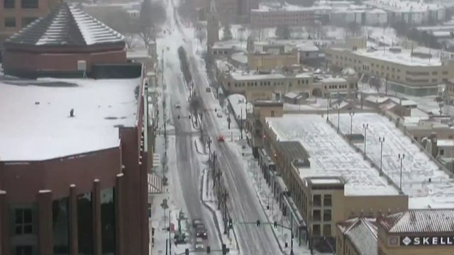 Cerca de nueve mil vuelos fueron cancelados por las fuertes nevadas en Estados Unidos