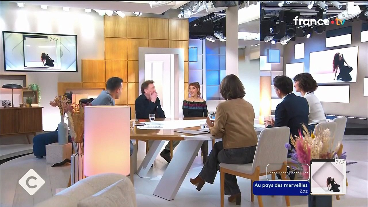 “A l’adolescence, j’ai explosé” : Zaz, sobre depuis 5 ans et demi, revient sur ses addictions passées (ZAPTV)