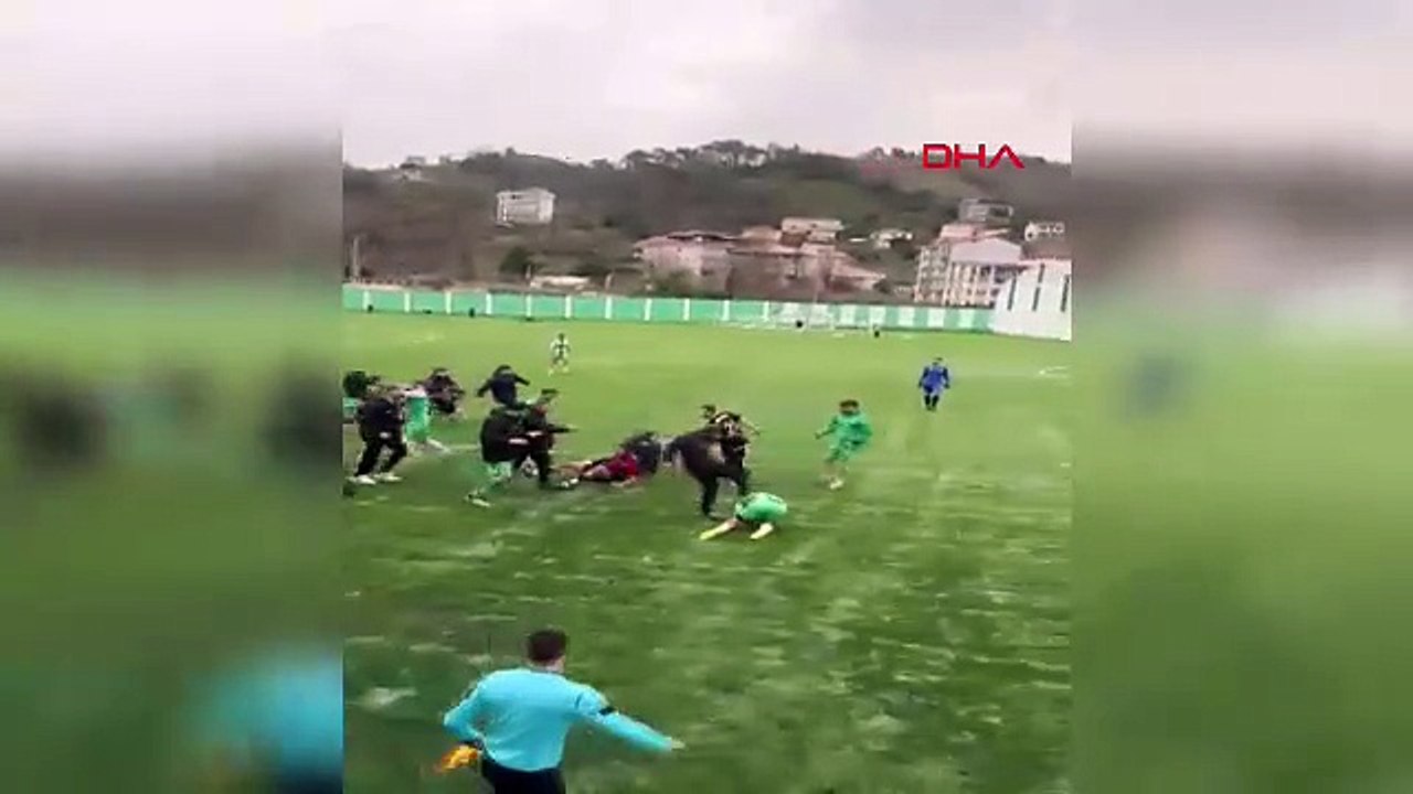 Süper Amatör Lig maçında saha karıştı! O anlar kamerada...