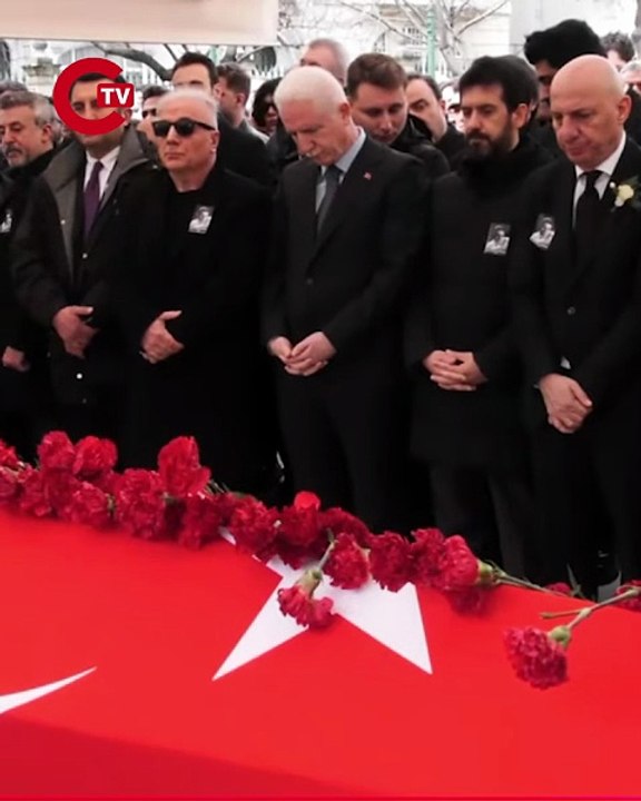 Usta sanatçı Haldun Dormen Teşvikiye Camisi'nde son yolculuğuna uğurlanıyor