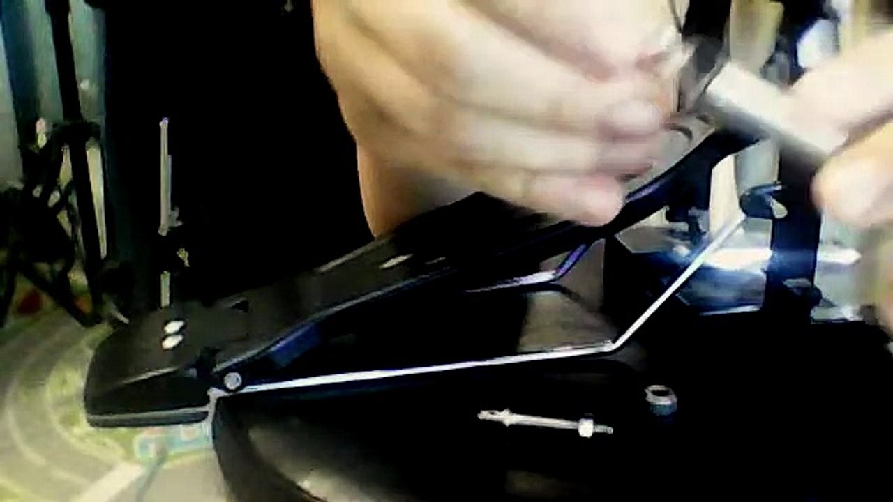 Répérez sa Pédale De grosses caisses Mécanisme qui a pété _