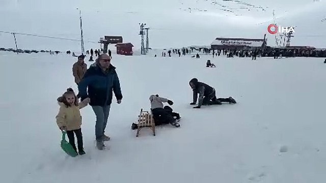 Başçiftlik kar şenliği binlerce kişiyi buluşturdu