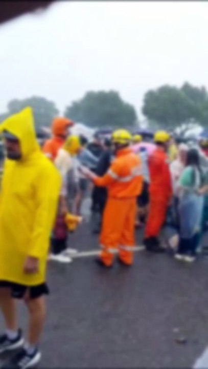 Raio atinge manifestantes em Brasília