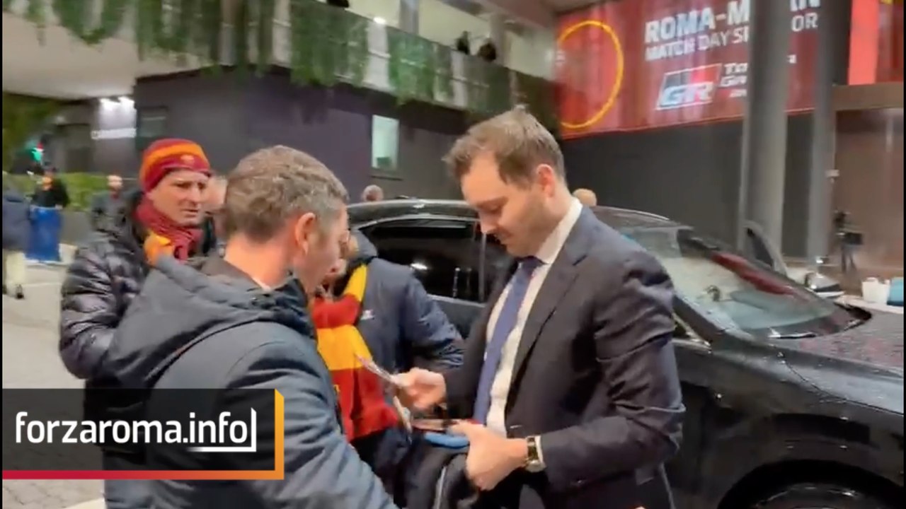 Roma-Milan, anche Ryan Friedkin all'Olimpico: sorrisi e selfie con i tifosi