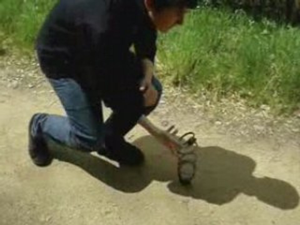 Un vélo était couché là