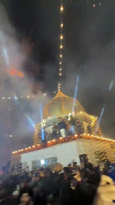 3 shuban in Pakistan Rawalpindi chakri ma jashan pak 3 4 shuban weladat mola Hussain and mola Abbas alamdar sab ko Mubarak ha