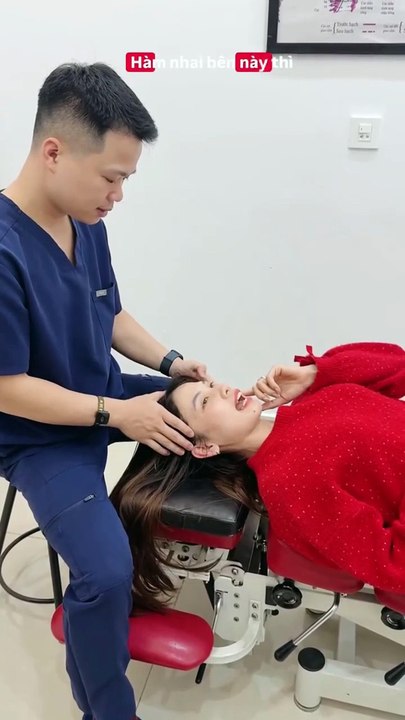 Stretching the jaw