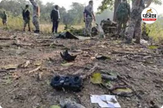 नक्सलियों का IED अटैक
