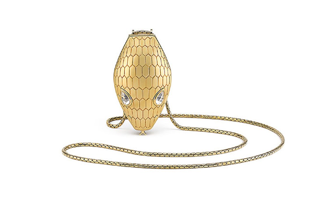 BVLGARI ICONS Minaudière : في حقيبة لا تتّسع لهاتف تسكن الثقافة وكثير من الفن