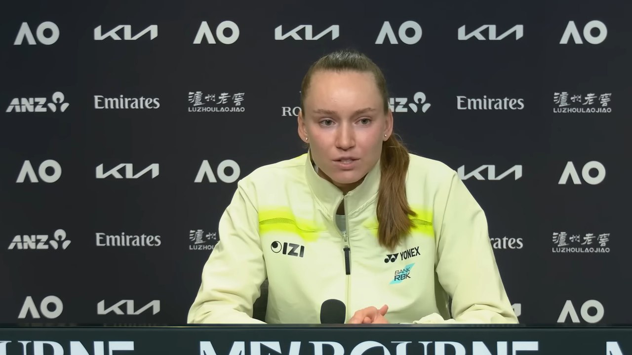 Tennis - Open d'Australie 2026 - Elena Rybakina avant d'affronter Iga Swiatek : "Je dois rester agressive et aller chercher mes coups"