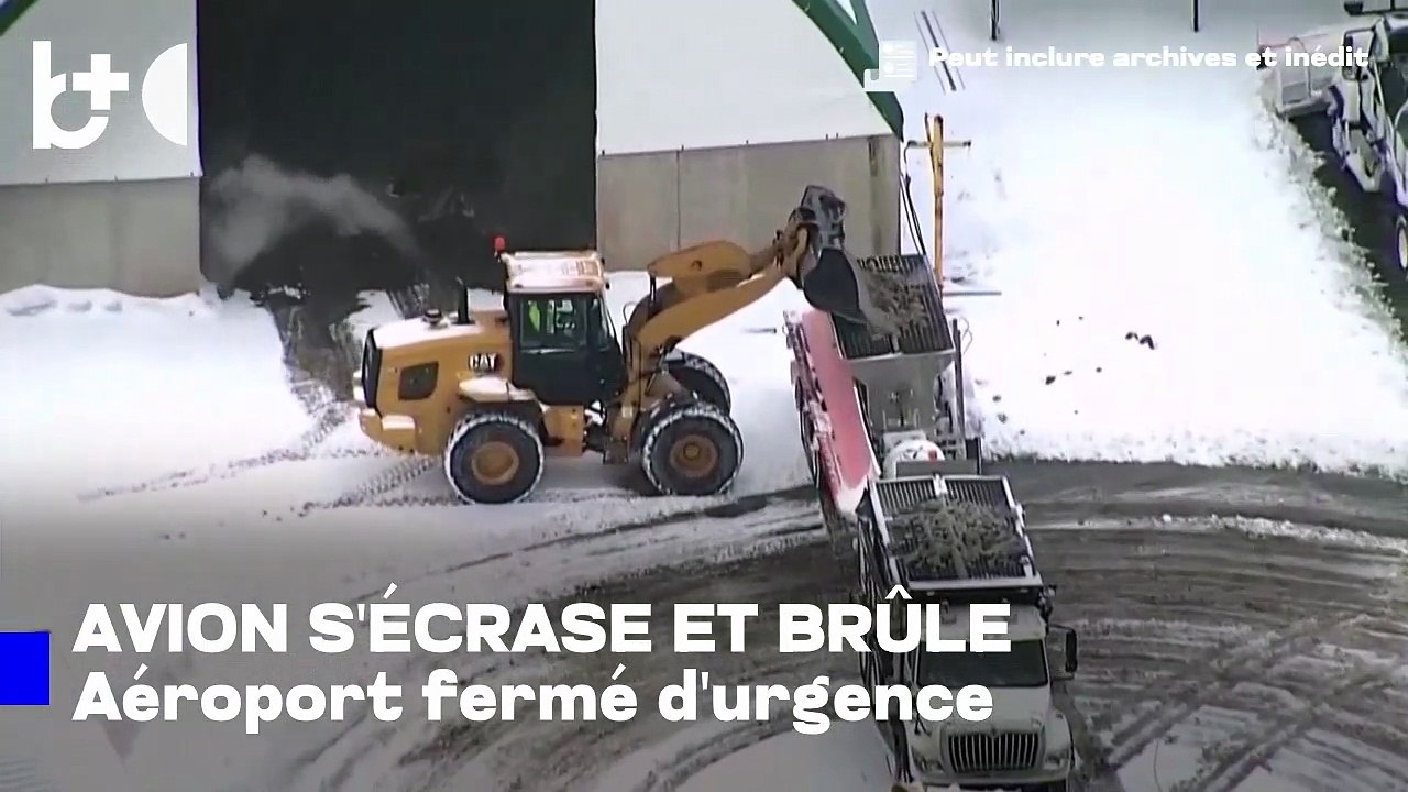 Un avion s'écrase et prend feu, huit personnes à bord, fortes chutes de neige