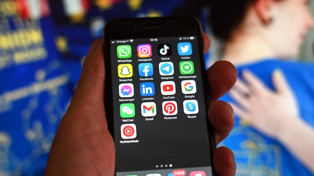 Assemblée : débats sur l'interdiction des réseaux sociaux aux moins de 15 ans