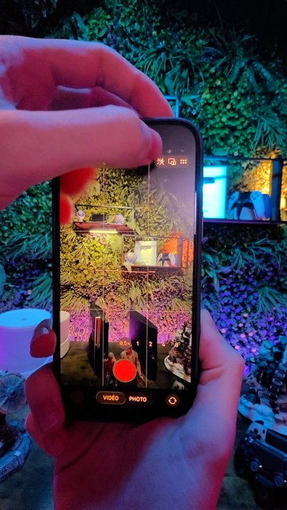 TEST : iPHONE 17 PRO vs SAMSUNG 😱 Qui a la meilleure stabilisation caméra ?