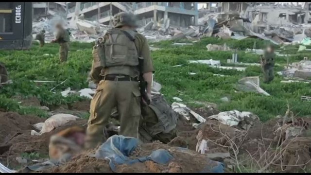 Israele diffonde immagini del recupero resti ultimo ostaggio a Gaza