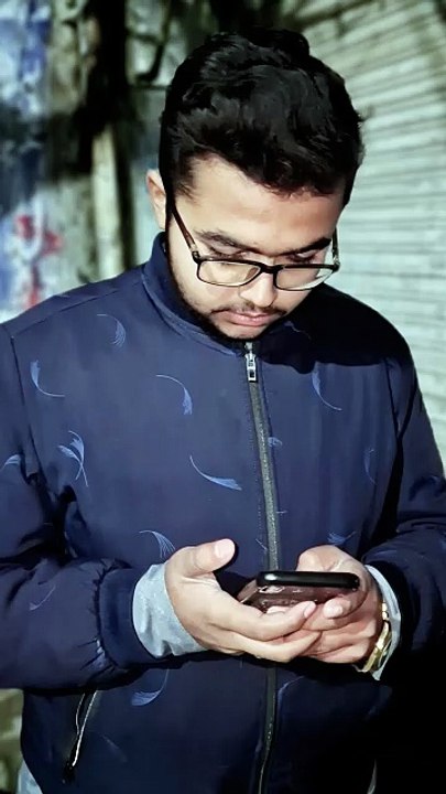 biwi gum hogai😂🤣#funnyvideos #funny #viralvideos #viral #trendingvideos #desicomedey #pakistanicontent #urducomedey #funny #fyp #friends #dost #exploremore