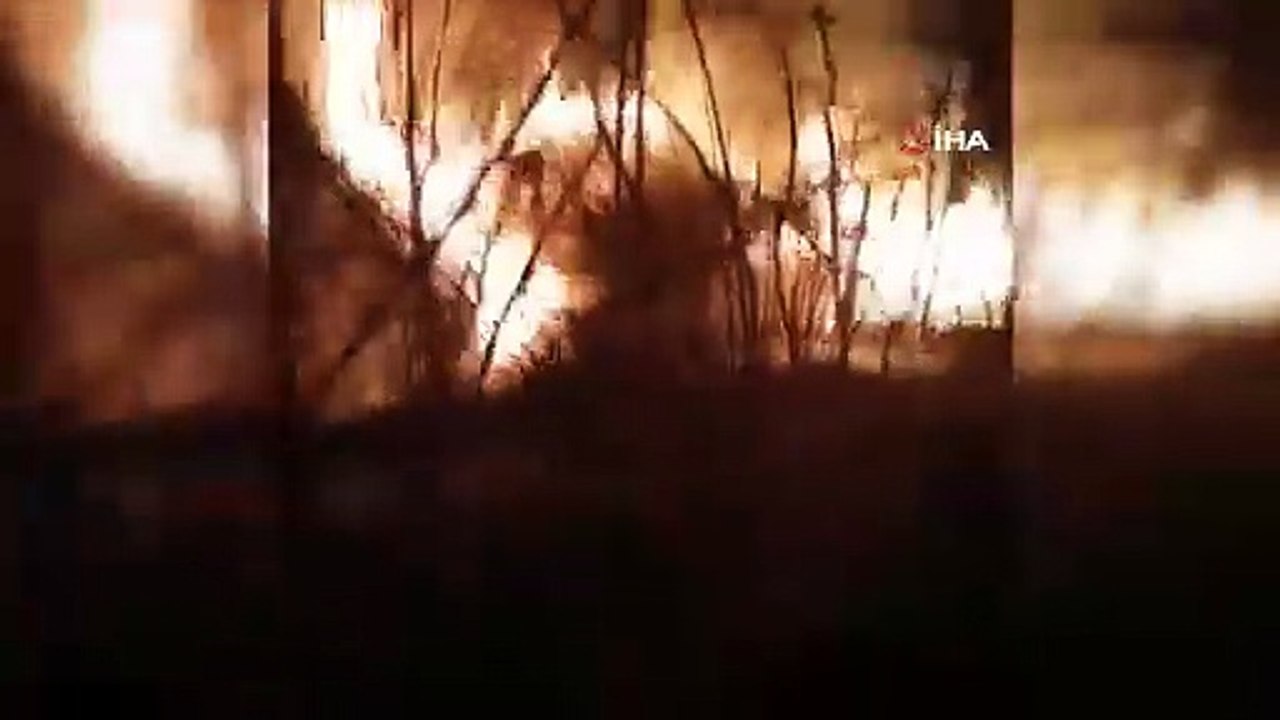 Bir ev yandı, birkaç metre ötesinde bir kişi ağaca asılı bulundu!