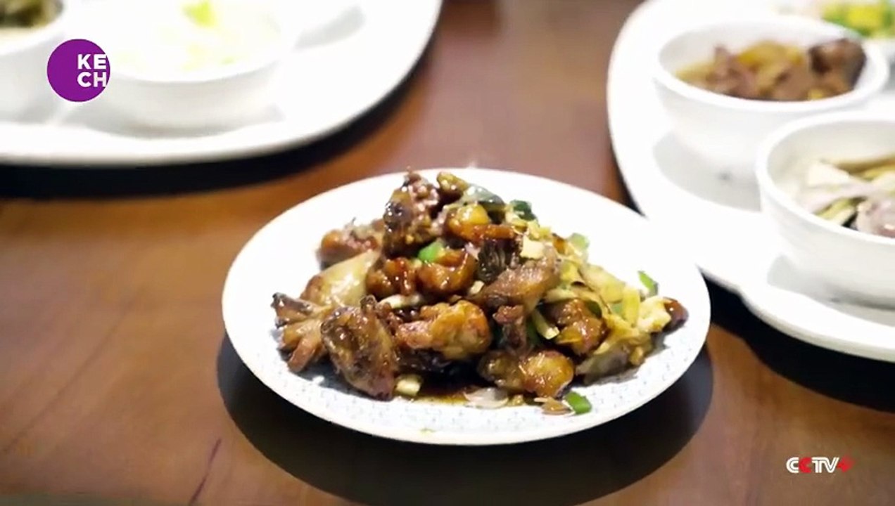 AI robot restaurant begins trial operations in east China's Hangzhou