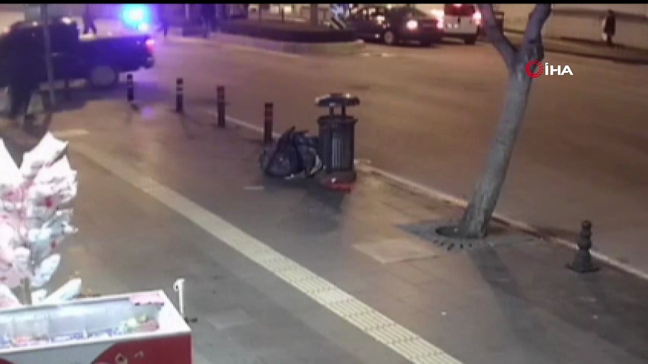 Manavgat'ta motosikletin çarptığı yaya ağır yaralandı