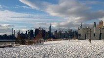 Il sole torna a splendere su New York dopo la tempesta, ma il freddo non dà tregua
