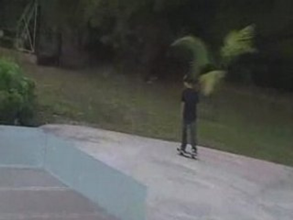 Pop shove it sortie de plan incliné