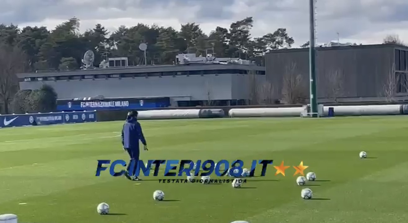 VIDEO FCIN1908 / Inter in campo in vista del Dortmund. Chivu apre la seduta d'allenamento