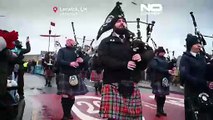 À Up Helly Aa, des Vikings écossais défilent dans les rues