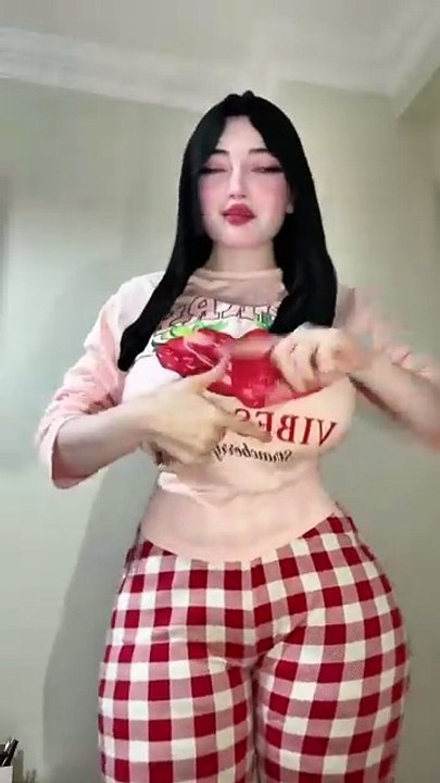 Curvy Arabic Hijabi Fashion | Plus Size Modest Style for Arab Women