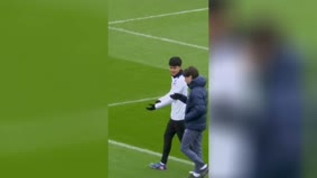 PSG - Le premier entraînement collectif de Dro Fernandez