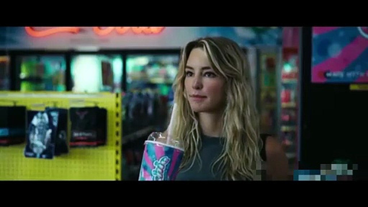 Serial Killer Obsessed With Sharks Kidnaps Girls to Film Them Being Devoured Alive